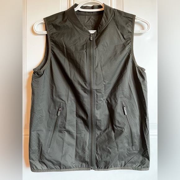Lululemon | Like the Wind Vest Dark Olive Size 4 - Picture 11 of 16